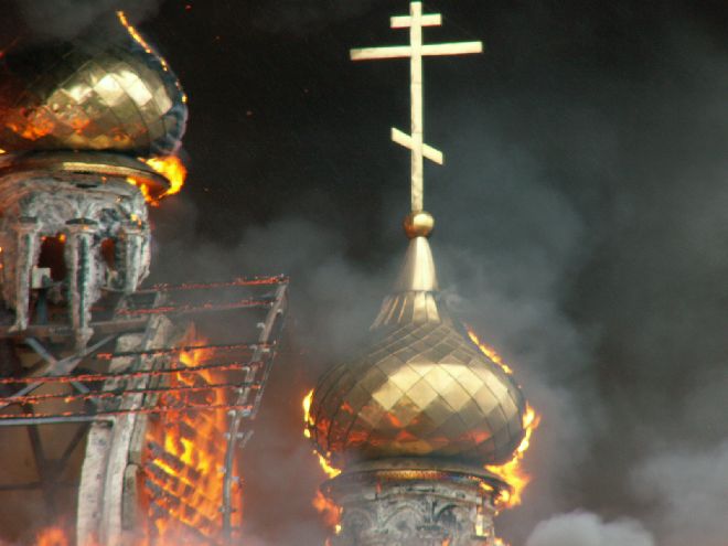 К чему снится церковь, видеть во сне церковь внутри с иконами и батюшку, ставить свечу в церкви, к чему снится горящая церковь - подробное толкование сна