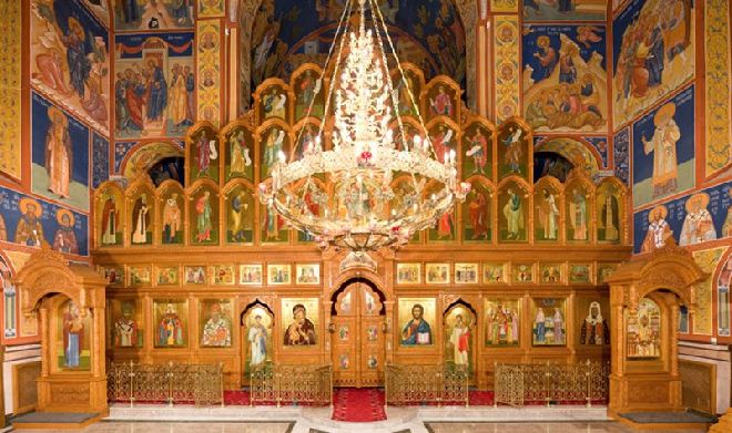 К чему снится церковь, видеть во сне церковь внутри с иконами и батюшку, ставить свечу в церкви, к чему снится горящая церковь - подробное толкование сна